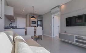 MHFs - Apts Variados em Prédio com Vista para o Mar em Itapema